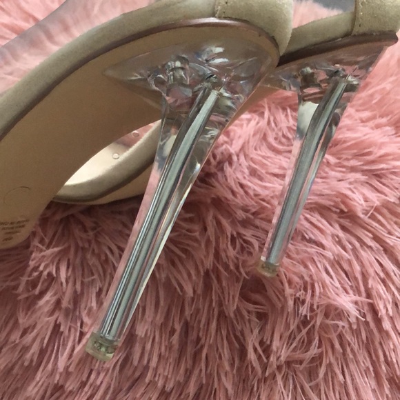 New Stylish GLASS DOLL Heels - Picture 5 of 10